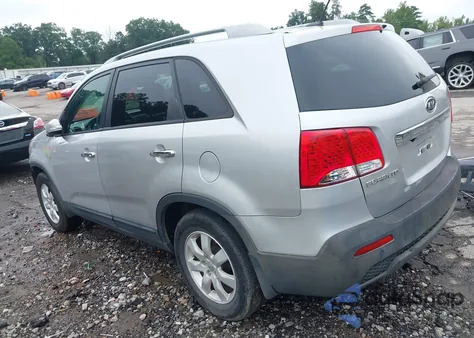 2013 Kia Sorento Lx z USA, uszkodzony, nr VIN 5XYKT4A69DG415201